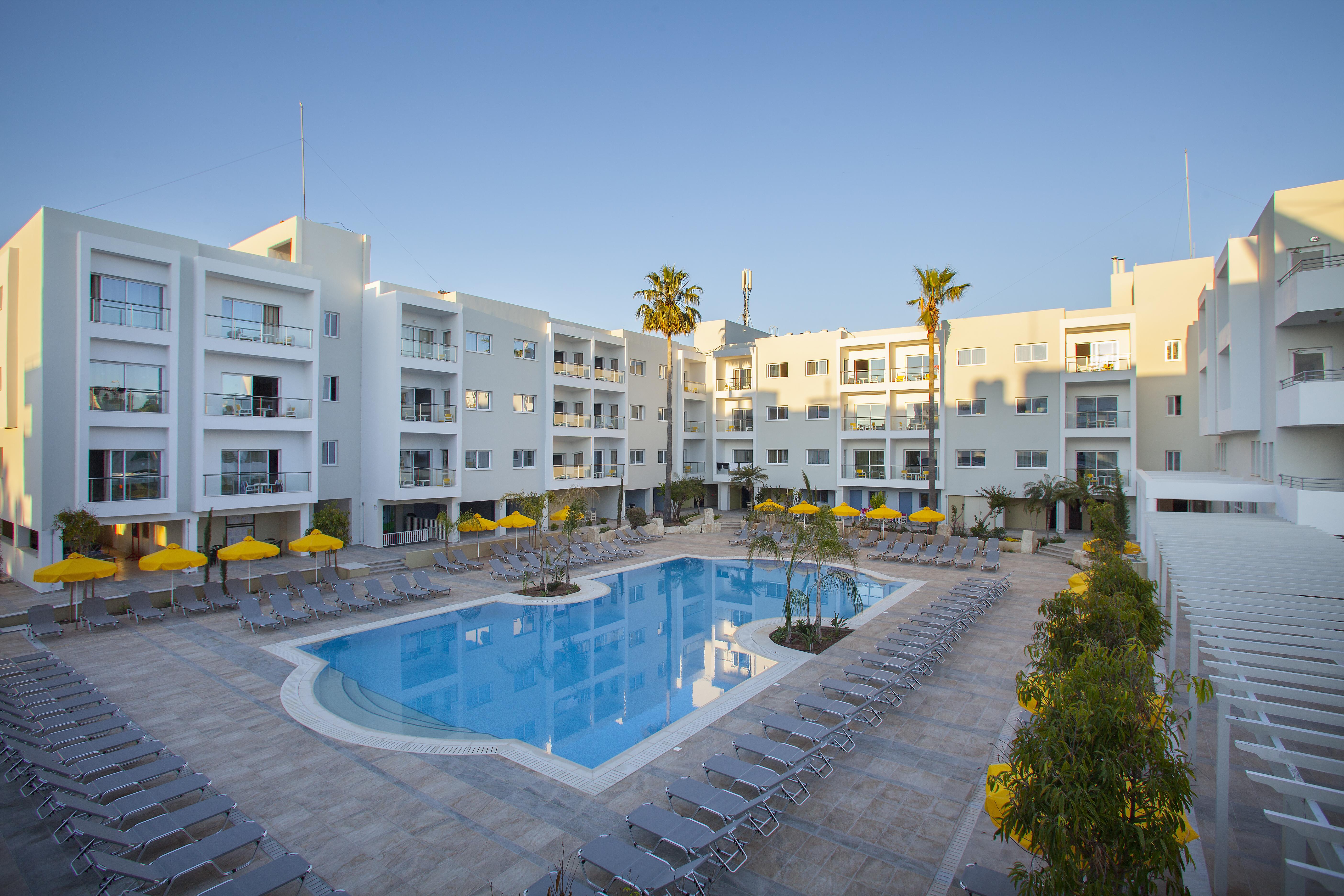 Hotel Mayfair Gardens Paphos Exterior foto